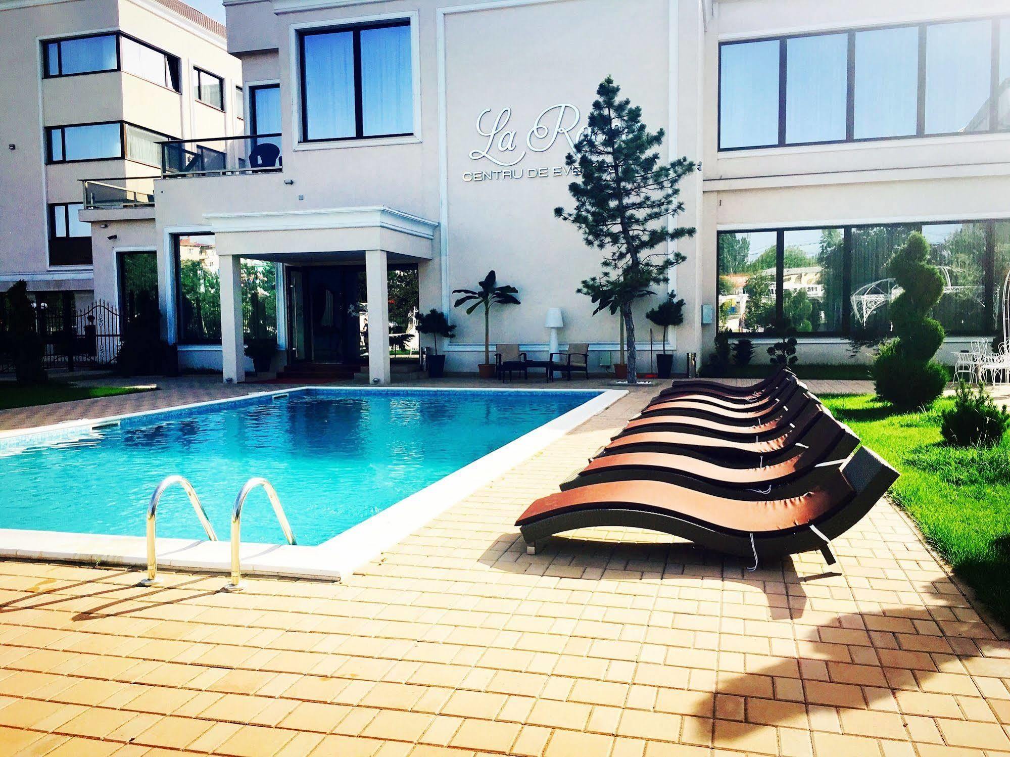 La Rocca Boutique Hotel Craiova Exterior foto